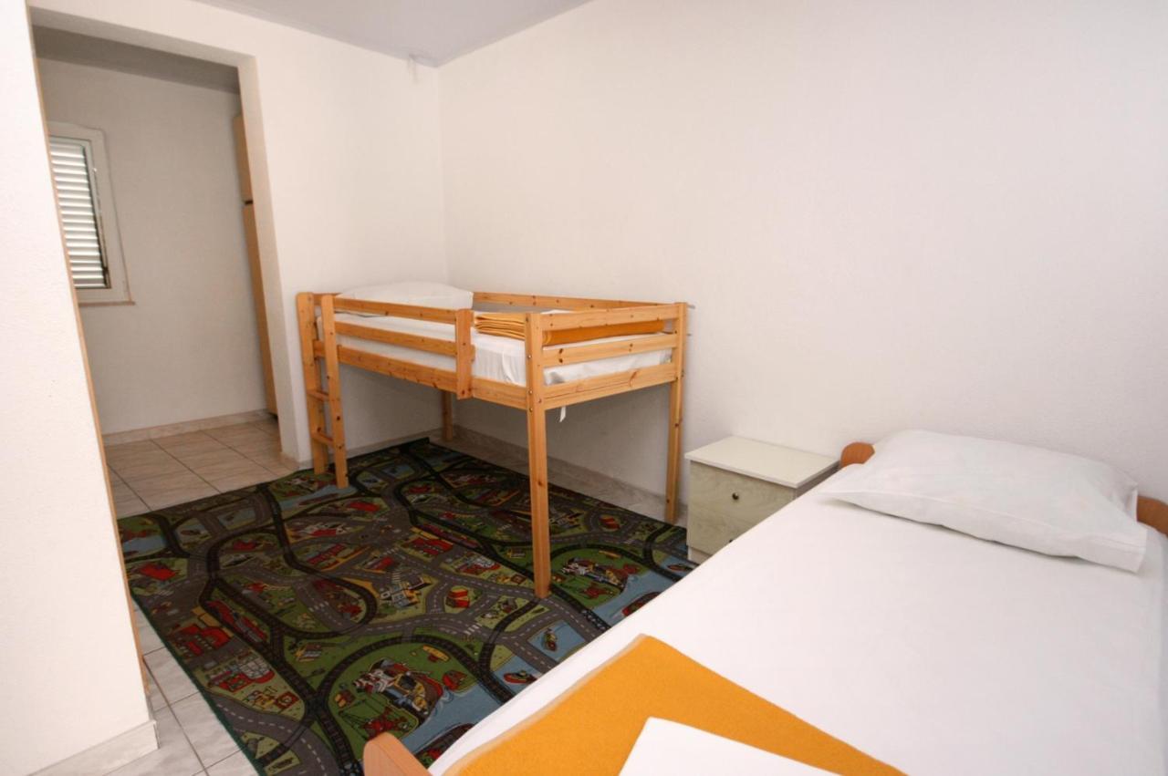 Apartments By The Sea Promajna, Makarska - 2673 מראה חיצוני תמונה