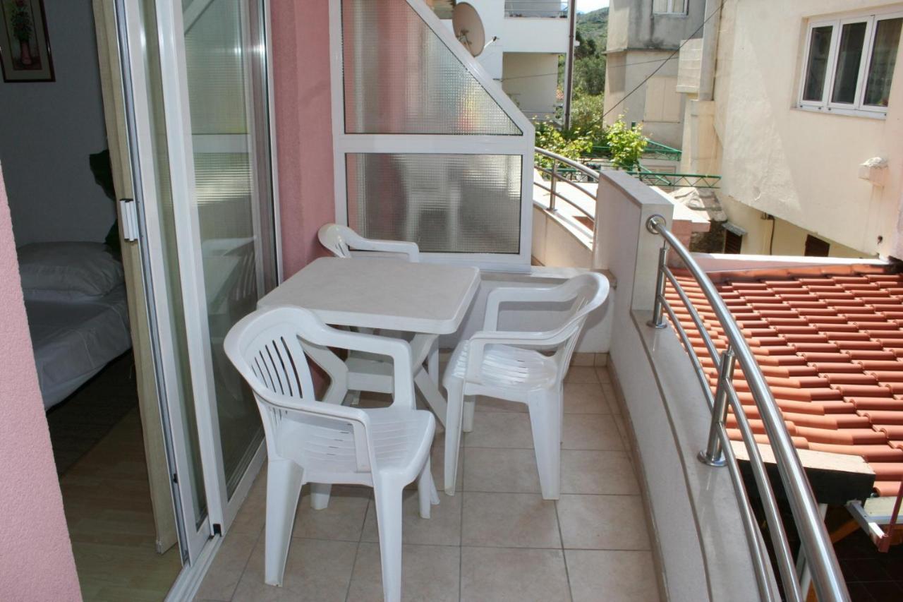 Apartments By The Sea Promajna, Makarska - 2673 מראה חיצוני תמונה