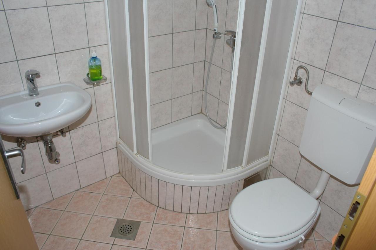 Apartments By The Sea Promajna, Makarska - 2673 מראה חיצוני תמונה